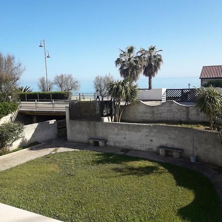 Casa A 20 Metri Dal Mare! Apartment Fossacesia Exterior photo